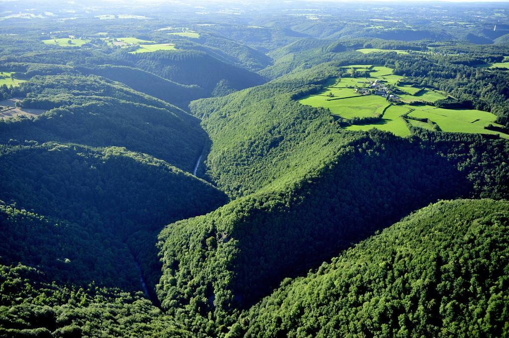 Готель Vvf Correze Pays D'Eygurande Екстер'єр фото