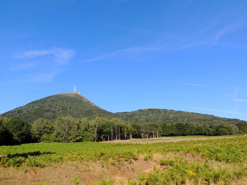 Готель Vvf Correze Pays D'Eygurande Екстер'єр фото